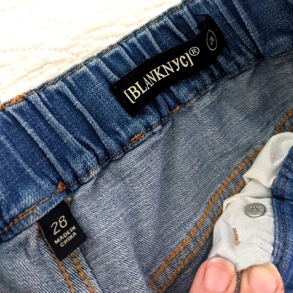 𝅺BLANKNYC High Waist Denim Joggers Jeans 28 pull on elastic waist - Picture 3 of 9